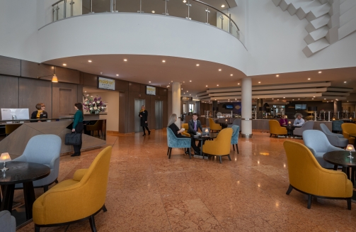 Maldron Hotel Belfast lobby'